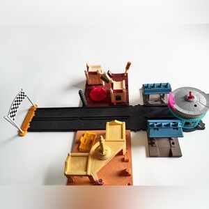 Disney Cars Radiator Springs Deluxe Playset Lights Pixar Track Set